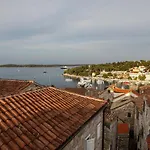 Penthouse In Old Dalmatian House - Flybridge Nyaraló *