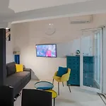 Penthouse In Old Dalmatian House - Flybridge *