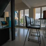 Penthouse In Old Dalmatian House - Flybridge * Hvar Town