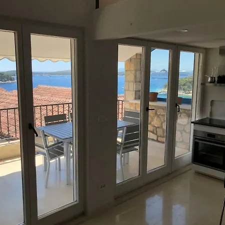 Hébergement de vacances Penthouse In Old Dalmatian House - Flybridge *