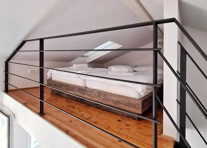 Ferienhaus Penthouse In Old Dalmatian House - Flybridge Hvar Town