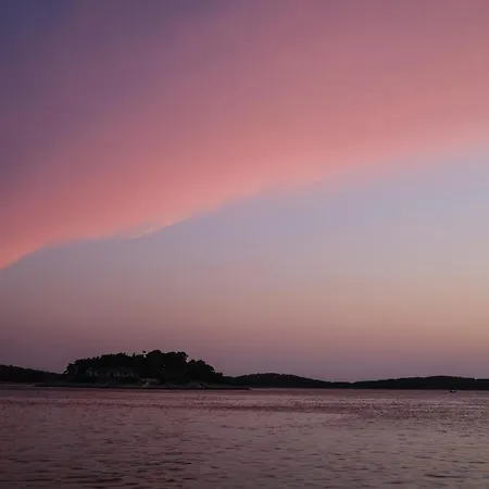 Nyaraló Penthouse In Old Dalmatian House - Flybridge *