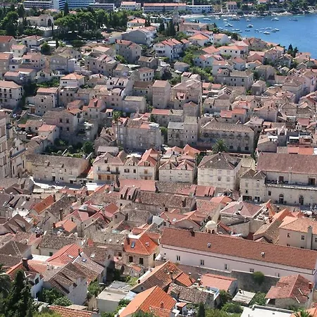 Penthouse In Old Dalmatian House - Flybridge Hvar Town