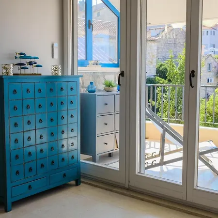 Penthouse In Old Dalmatian House - Flybridge *