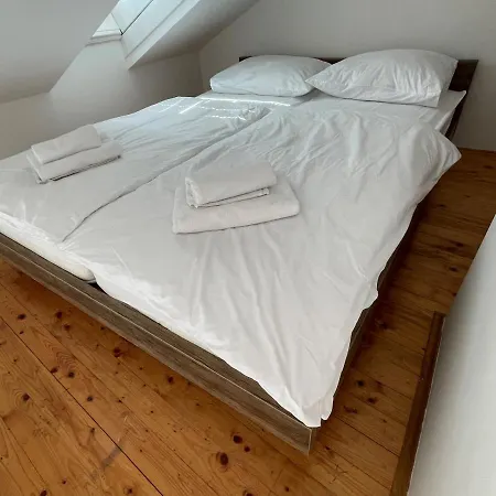 Nyaraló Penthouse In Old Dalmatian House - Flybridge