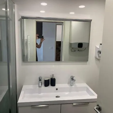 Nyaraló Penthouse In Old Dalmatian House - Flybridge