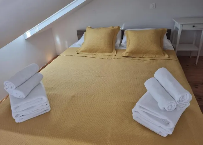 Penthouse In Old Dalmatian House - Flybridge Hvar Town