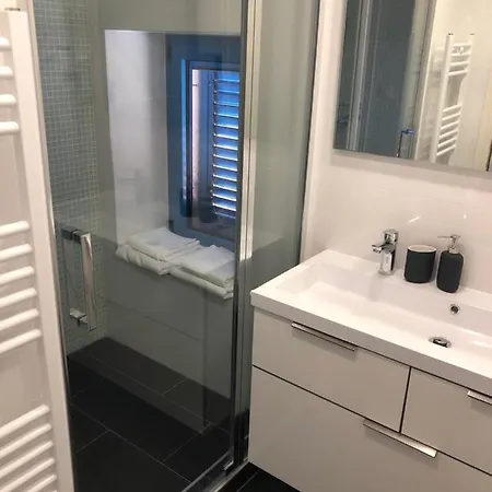 Penthouse In Old Dalmatian House - Flybridge