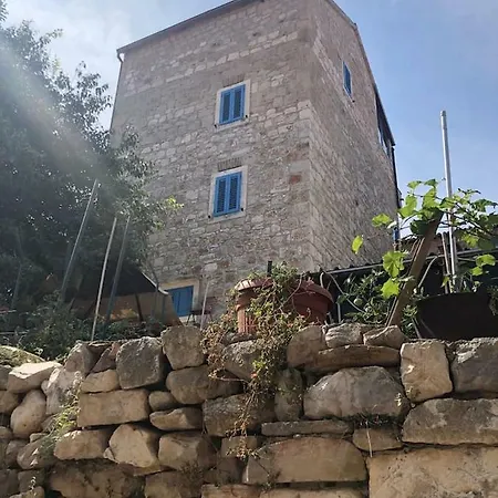 Penthouse In Old Dalmatian House - Flybridge
