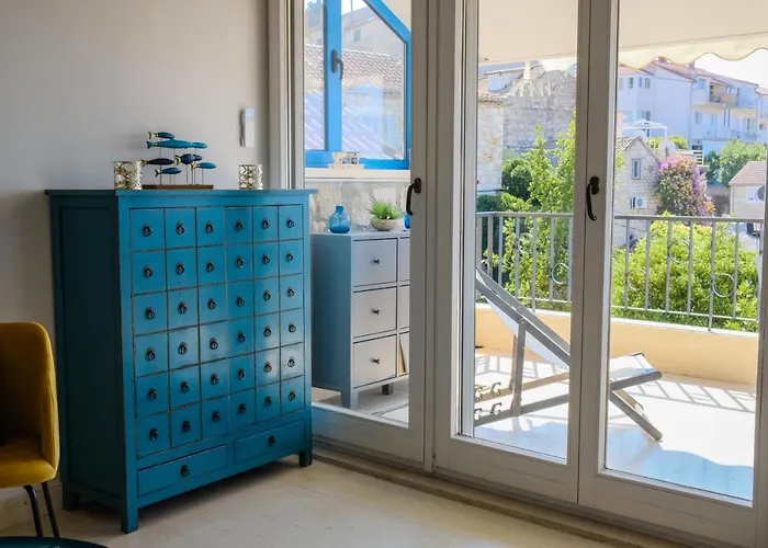 Penthouse In Old Dalmatian House - Flybridge *